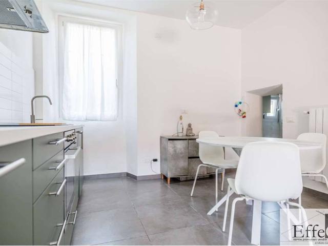 Appartamento in affitto a Ispra, Lombardia