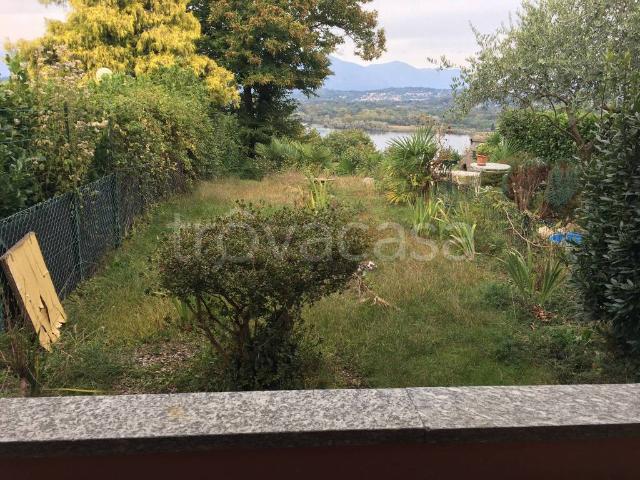 Appartamento in affitto a Ispra, Lombardia