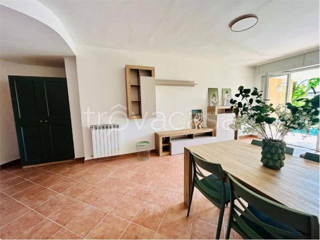 Appartamento in affitto a Ispra, Lombardia