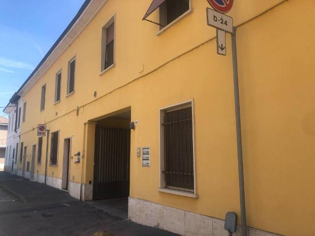 Appartamento in affitto a Lacchiarella, Lombardia