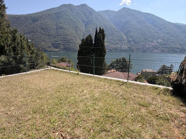 Appartamento in affitto a Laglio, Lombardia
