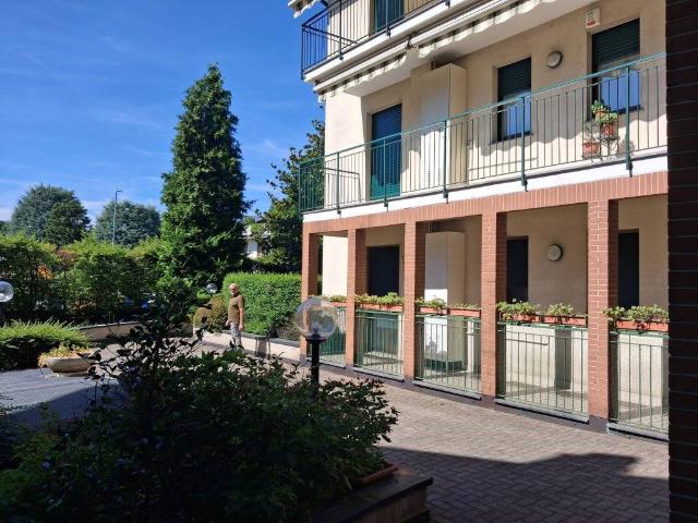 Appartamento in affitto a Lainate, Lombardia
