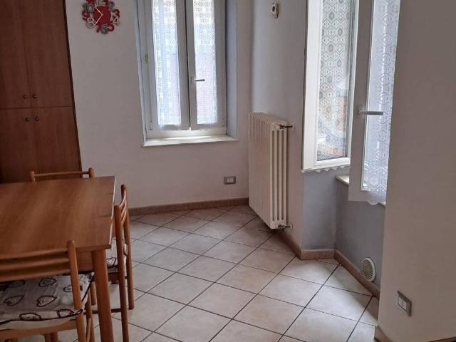 Appartamento in affitto a Laino, Como