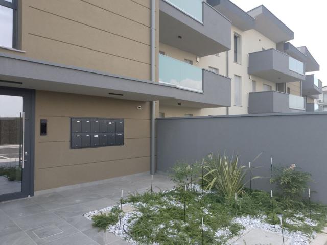 Appartamento in affitto a Lallio, Lombardia