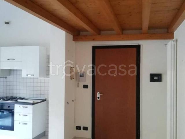 Appartamento in affitto a Pettino, Tornimparte