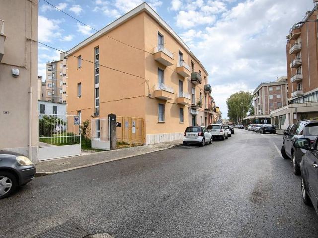 Appartamento in affitto a Goretti, Latina