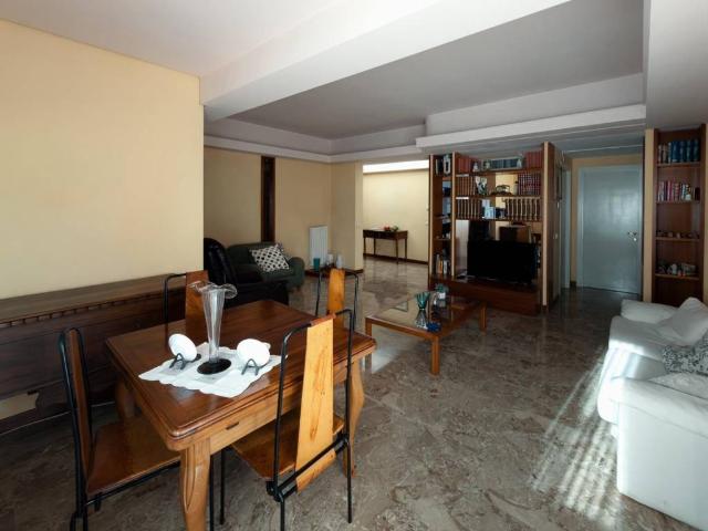 Appartamento in affitto a Agora, Latina