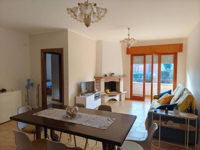 Appartamento in affitto a Torre La Felce, Latina