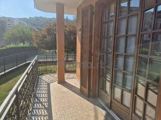 Appartamento in affitto a Villaggio Bensi, Lavena Ponte Tresa