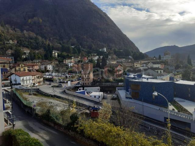Appartamento in affitto a Comunità Montana Valli del Verbano, Laveno Mombello