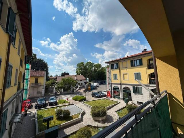 Appartamento in affitto a Lazzate, Lombardia