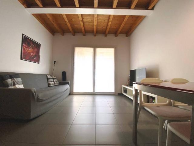 Appartamento in affitto a Castello, Lecco