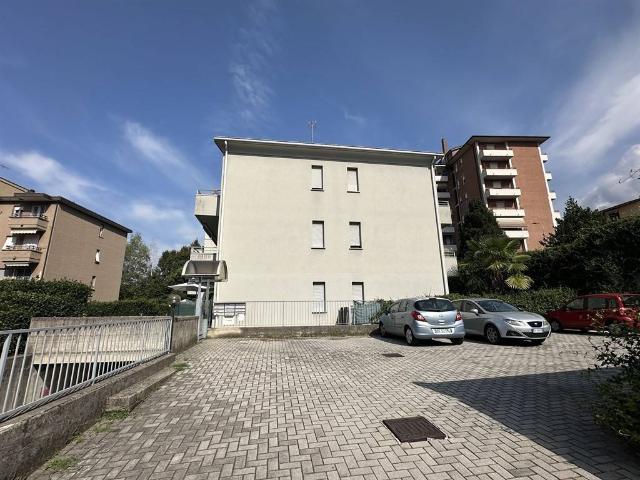 Appartamento in affitto a Belledo, Lecco