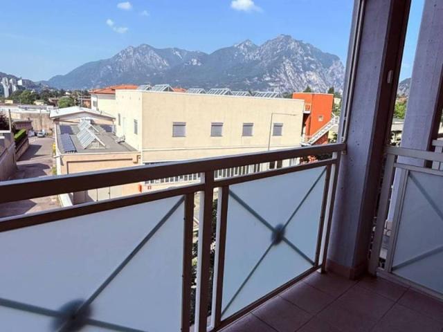 Appartamento in affitto a Germanedo, Lecco