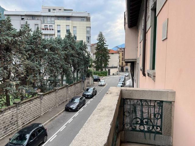 Appartamento in affitto a Pescarenico, Lecco