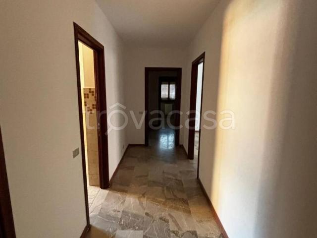 Appartamento in affitto a Galbiate, Lombardia