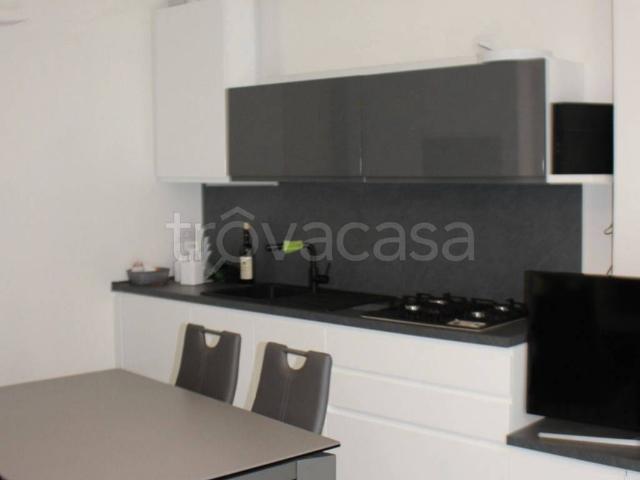 Appartamento in affitto a Castello, Lecco