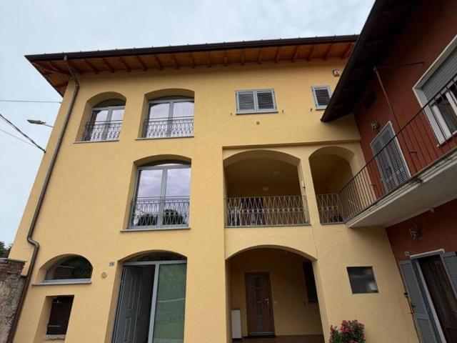 Appartamento in affitto a Unione dei comuni del Medio Verbano, Leggiuno