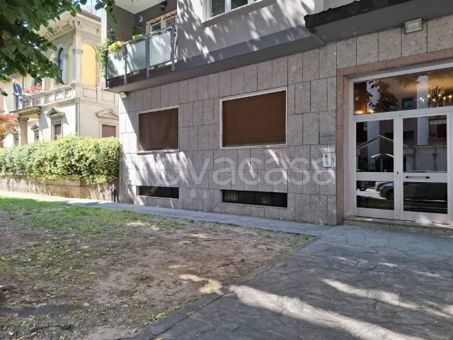 Appartamento in affitto a Oltresempione, Legnano