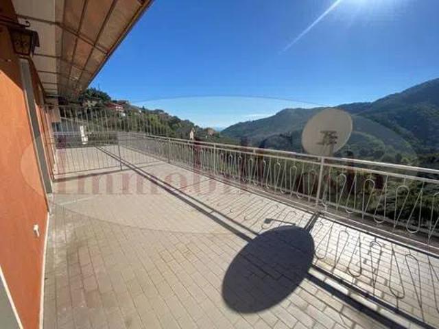 Appartamento in affitto a Leivi, Liguria