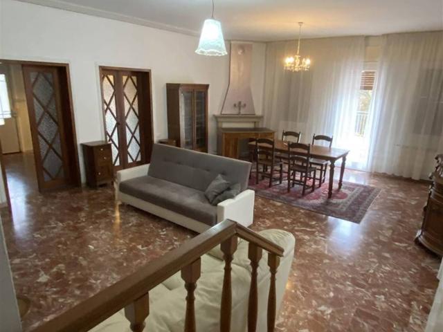 Appartamento in affitto a Lendinara, Veneto