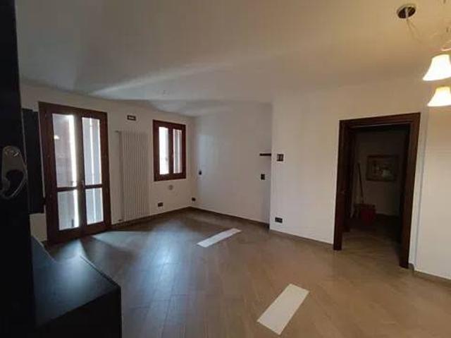 Appartamento in affitto a Lendinara, Veneto