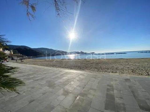 Appartamento in affitto a Carbognano, Lerici