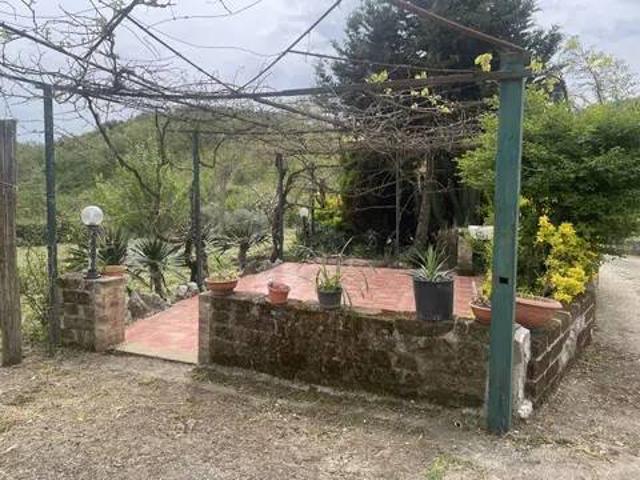 Appartamento in affitto a Liberi, Campania