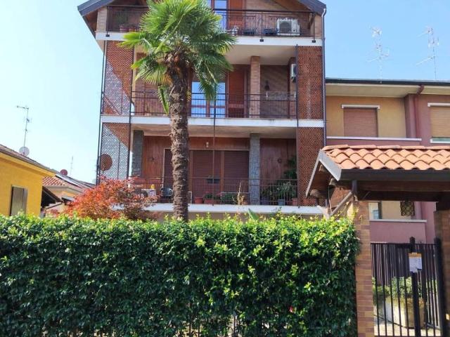 Appartamento in affitto a Ceresolo, Limbiate