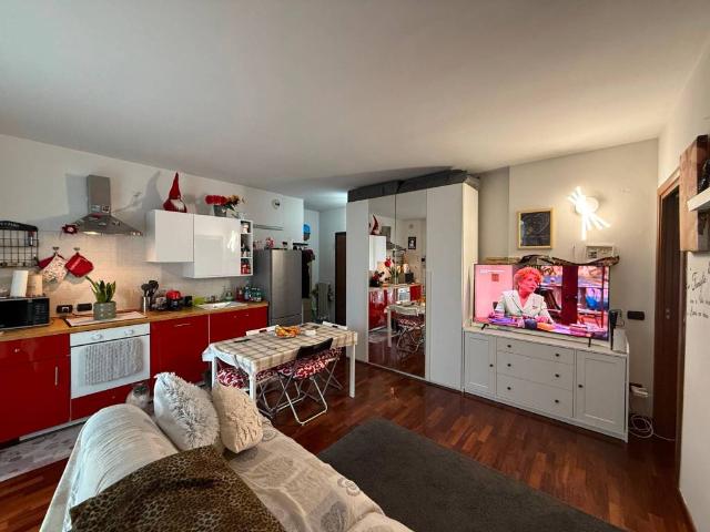 Appartamento in affitto a Limbiate, Lombardia