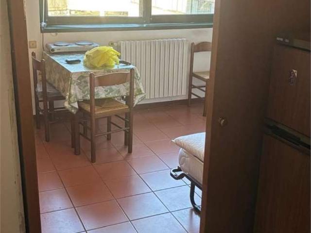 Appartamento in affitto a Lora, Como