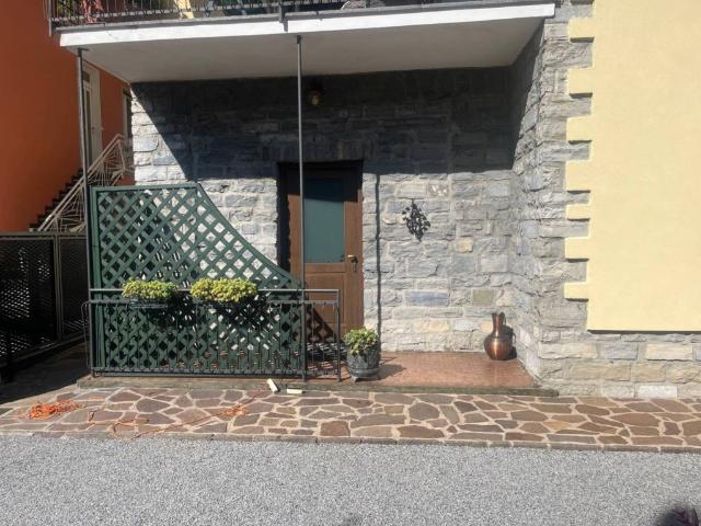 Appartamento in affitto a Lipomo, Lombardia
