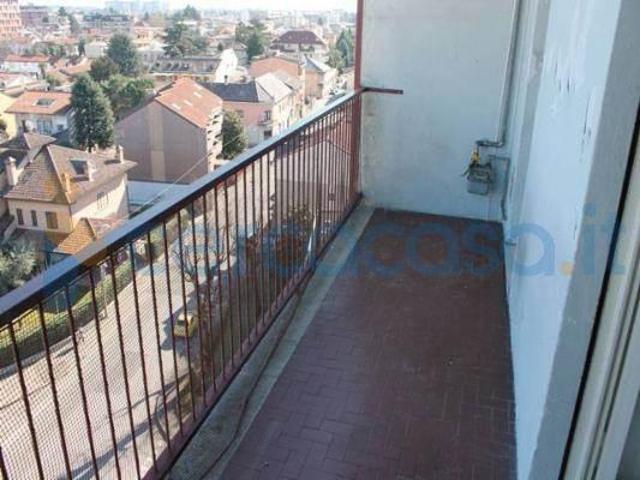 Appartamento in affitto a Melegnano, Milano
