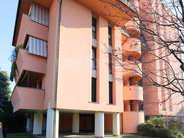 Appartamento in affitto a Aliprandi, Lissone