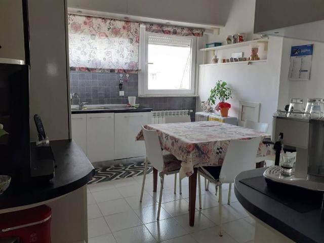 Appartamento in affitto a Fabbricotti, Livorno