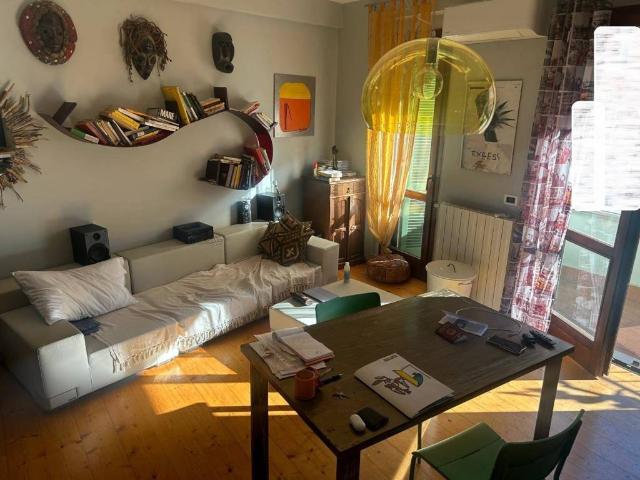 Appartamento in affitto a Scopaia, Livorno