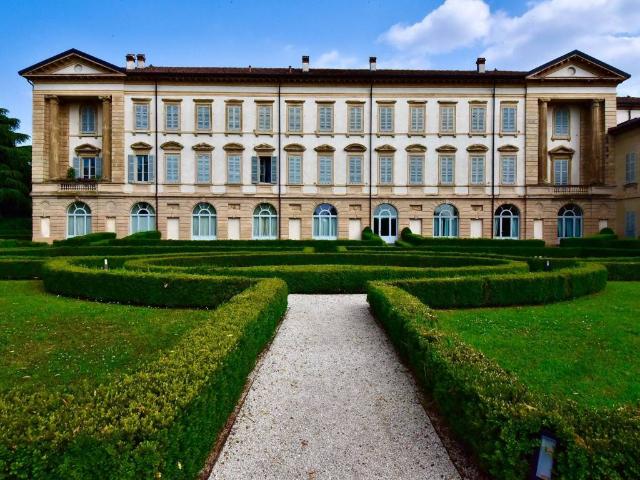 Appartamento in affitto a Lomagna, Lombardia