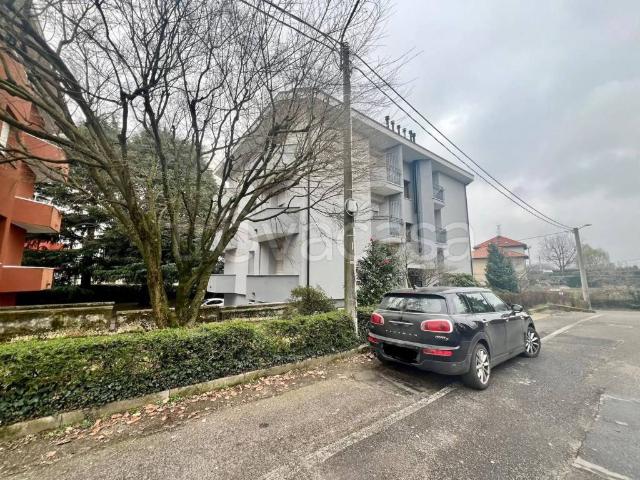 Appartamento in affitto a Lomazzo, Lombardia