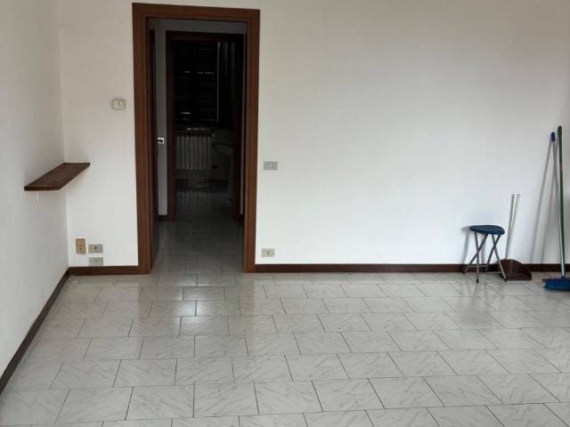 Appartamento in affitto a Lonate Pozzolo, Lombardia