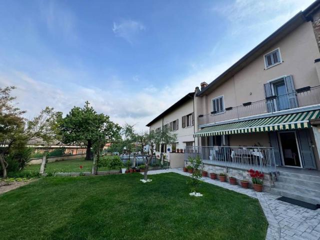 Appartamento in vendita a Lonato, Lombardia