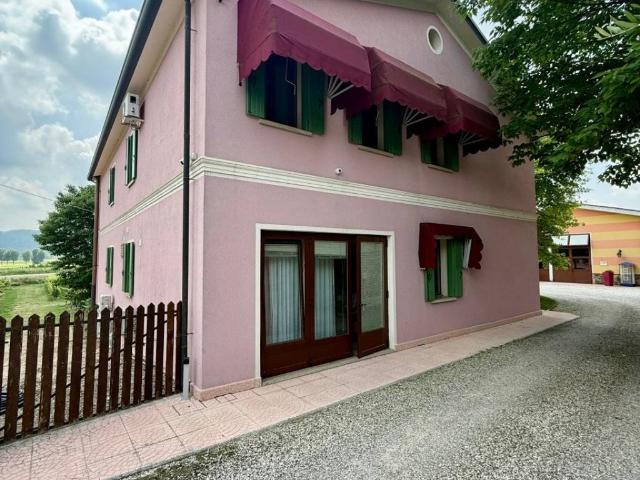 Appartamento in affitto a Lozzo Atestino, Veneto
