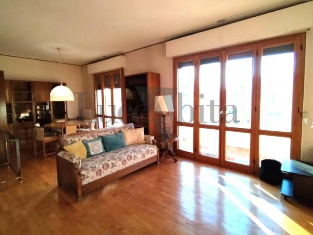 Appartamento in affitto a Bagni Di Lucca Ponte, Lucca