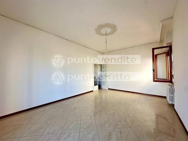 Villa Indipendente in affitto a Sant'Anna, Bagni Di Lucca Ponte