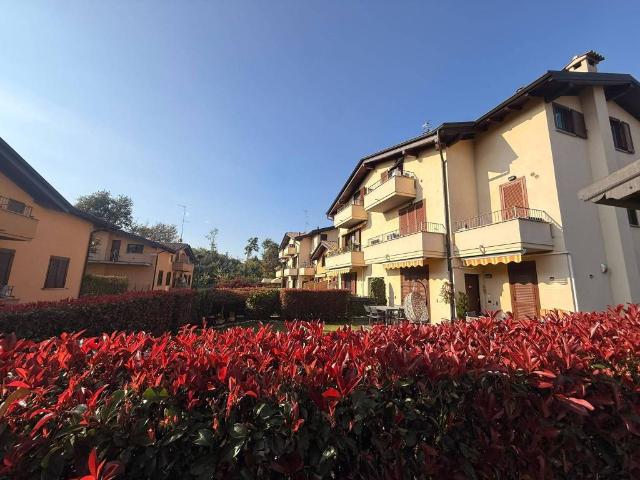 Appartamento in affitto a Portichetto, Luisago