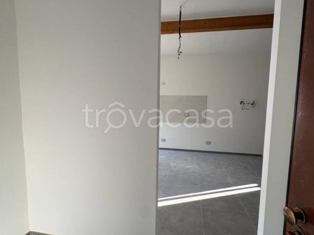 Appartamento in affitto a Bassa Reggiana, Re