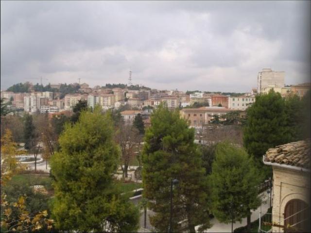 Appartamento in affitto a Centro storico, Marche