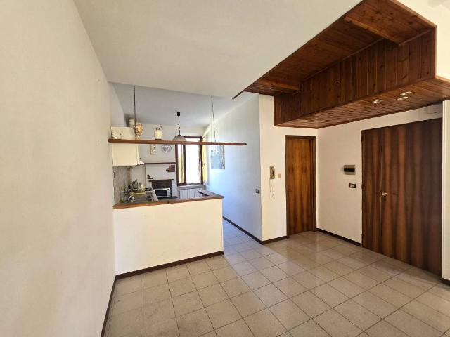 Appartamento in affitto a Santa Croce, Marche