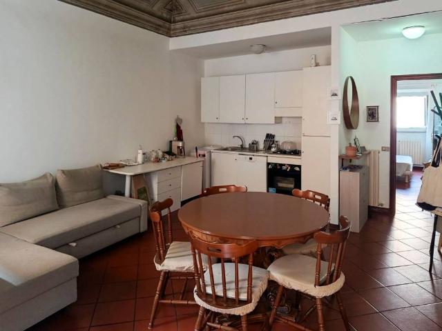Appartamento in affitto a Centro storico, Marche