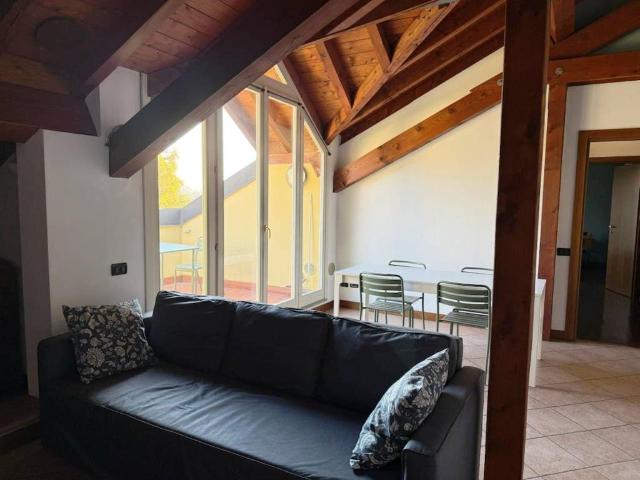 Appartamento in affitto a Macherio, Lombardia