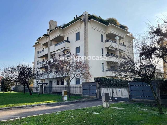 Appartamento in affitto a Magenta, Lombardia